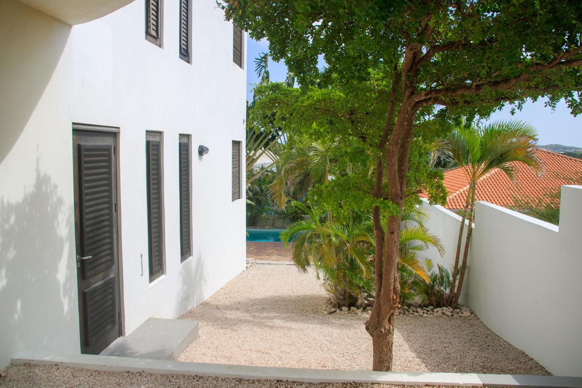 Major. Suites Curacao Вилемстад Екстериор снимка